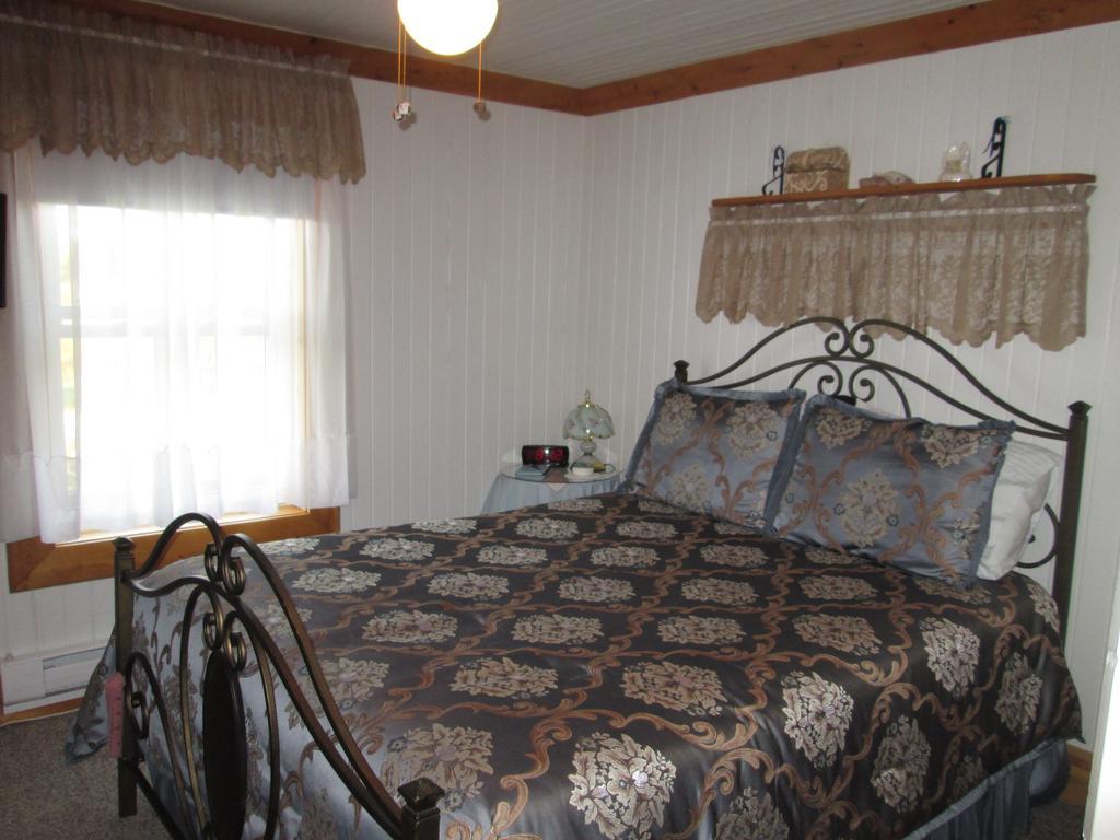 Gite Les Acres Tranquilles B&B Port-Daniel Экстерьер фото
